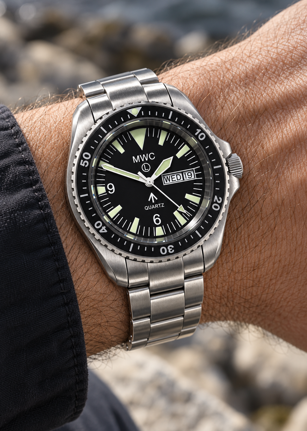 MWC 1999-2001 Pattern Quartz Day/Date Military Divers Watch with Stainless Steel Case and Sapphire Crystal on a Matching Bracelet
