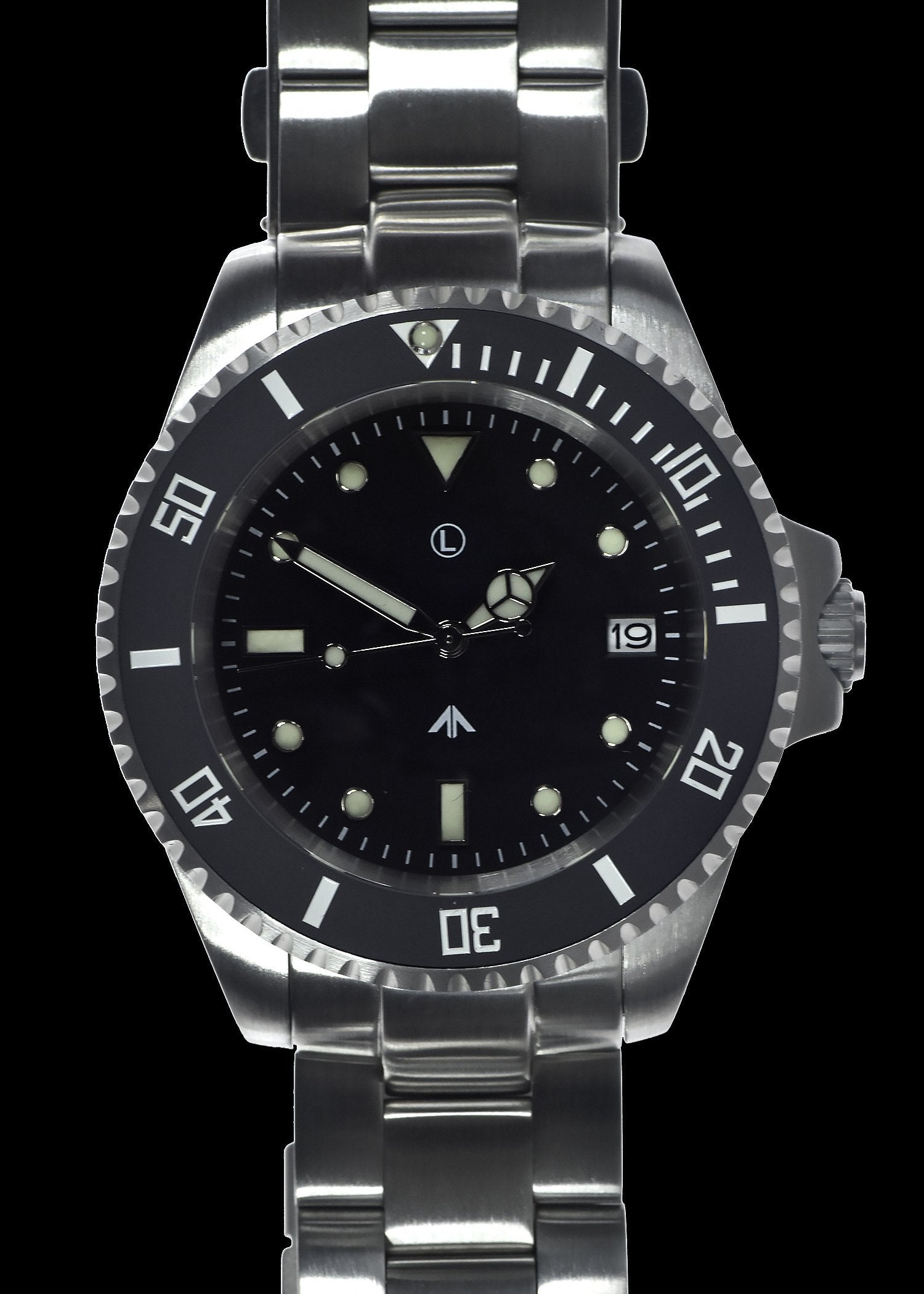 MWC 21 Jewel 300m Water Resistant Automatic Military Divers watch on Steel Bracelet with Sapphire Crystal and Ceramic Bezel