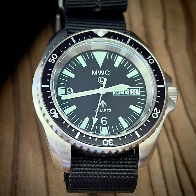 MWC 1999-2001 Pattern Quartz Day/Date Military Divers Watch with Stainless Steel Case and Sapphire Crystal