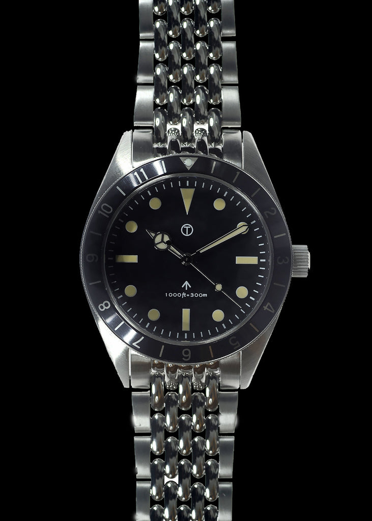 MWC Classic 1960s Pattern Divers Watch with Retro Luminova Luminous Paint and a Hybrid Mechanical/Quartz Movement on a Matching Steel Bracelet