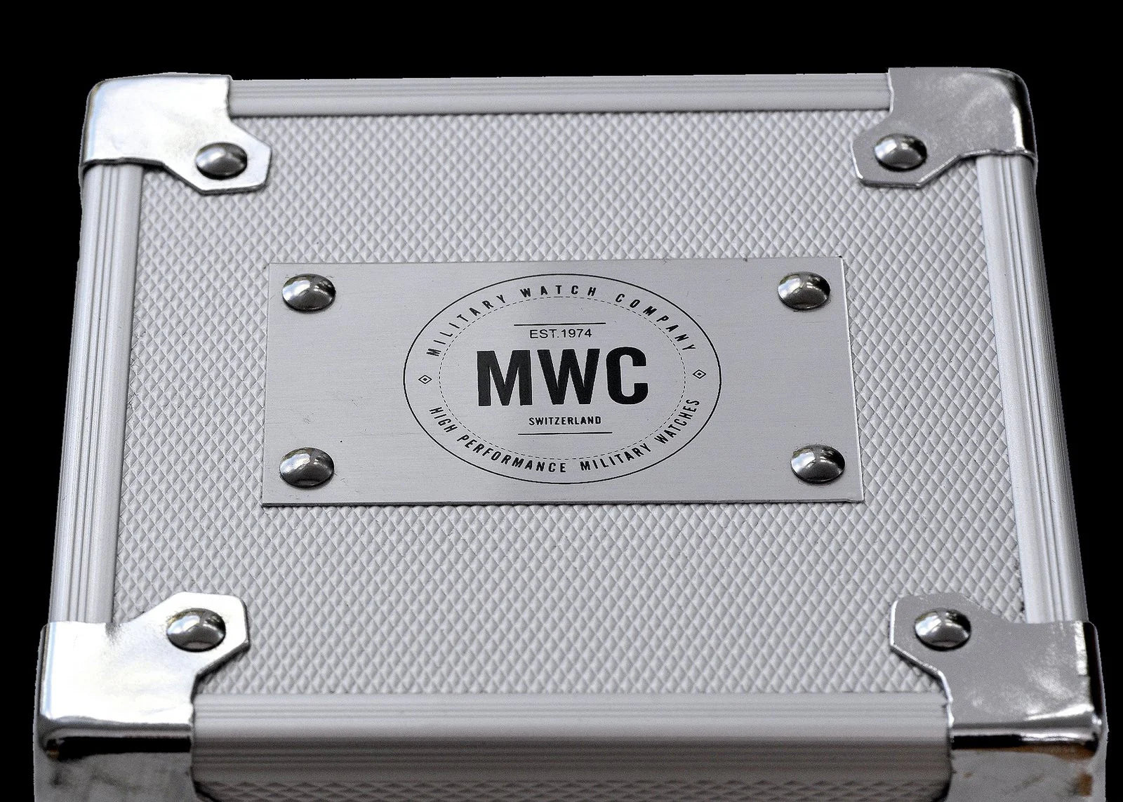 MWC Professional Military Diver 300m – Swiss Sellita SW200 Automatic, Sapphire Crystal, Ceramic Bezel & Steel Bracelet